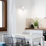 Vicolo Trevi Apartment By Rental In Rome