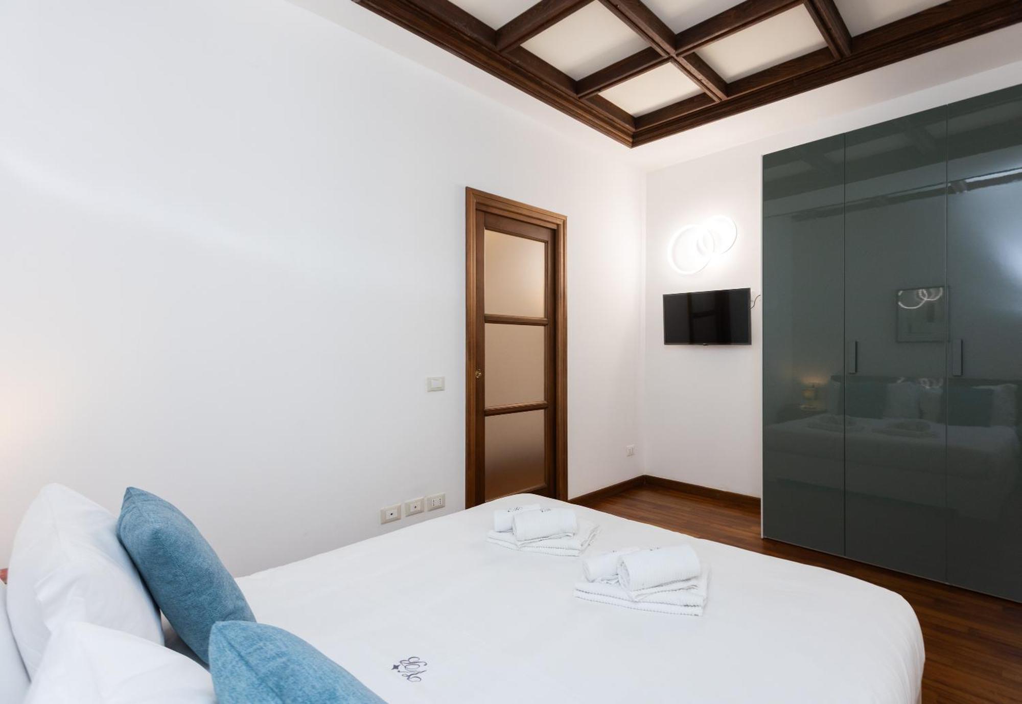 Vicolo Trevi By In Appartement